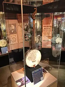 1840s era banjo in  American Banjo Museum
