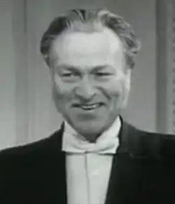 Aleksei Maksimov as Robertson in Mikluho-Maklai (1947)
