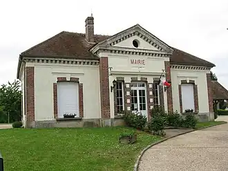 The town hall in Baby