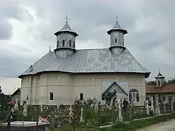 Church in Ciofrângeni village