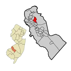 Location of Haddonfield in Camden County highlighted in red (right). Inset map: Location of Camden County in New Jersey highlighted in orange (left).