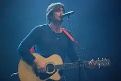 Cristiano De André performing in 2010