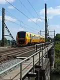 A DM '90 for the Apeldoorn - Zutphen service approaching Apeldoorn