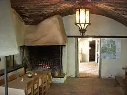 The Confidence, kitchen.