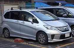 Freed Hybrid (Japan; first facelift)