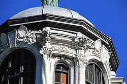 Lantern sculptural details