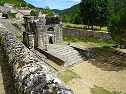 Color photograph of a ruined monument seen from above.