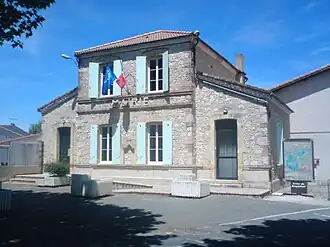 The town hall in Roquefort