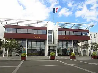 The town hall in Saint-Martin-des-Champs