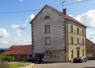 The town hall in Montdoré