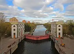 Moskva River locks near Karamyshev Embankment, Khoroshyovo-Mnyovniki District