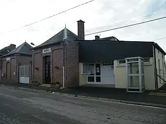 The town hall in Moyencourt