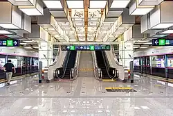 Line 19 platform with decorations
