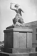 The statue at the Syrena Warsaw sports club centre in the 1930s.