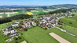 Southeast view of Puchkirchen am Trattberg