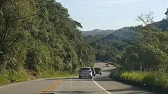 Rodovia Oswaldo Cruz no Núcleo Santa Virgínia.jpg