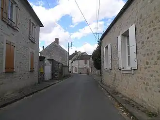 The main road in Noisy-sur-École