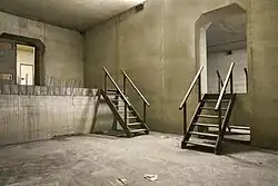 A floor below the used platform that was used as a fallout shelter