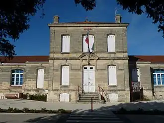 The town hall in Saint-Paul