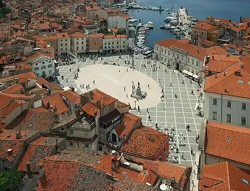 Image 4Tartini Square, Piran