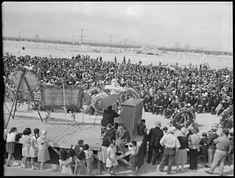 Topaz, Utah. James Wakasa funeral scene. ( The man shot by military sentry). - NARA - 538191