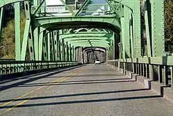 Umpqua River Bridge seen towards north