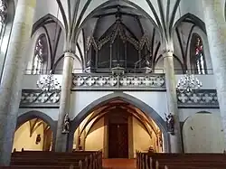 Portals and pipe organ