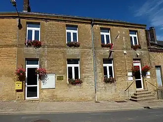 The town hall in Vaux-Villaine