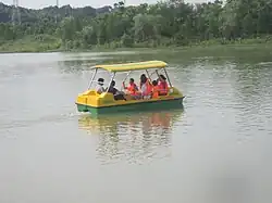 People are boating in the Yunmeng Fangzhou Water Park.